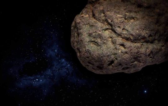 asteroide flotando en el espacio