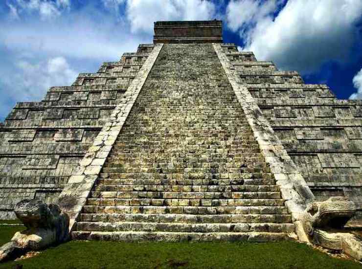 pirámide azteca